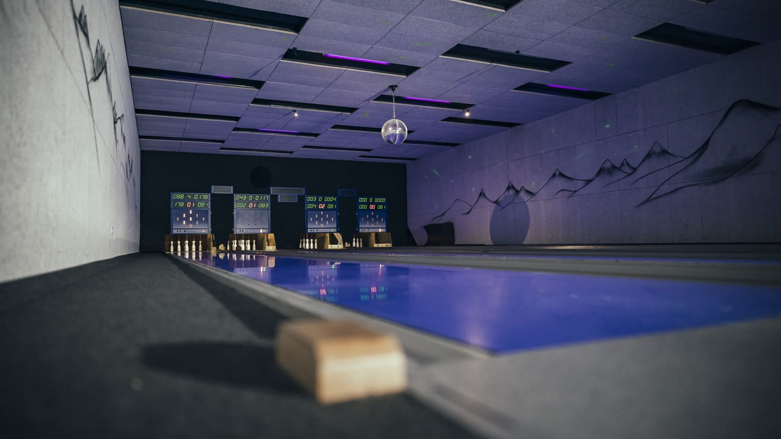 9-Pin Bowling image 3